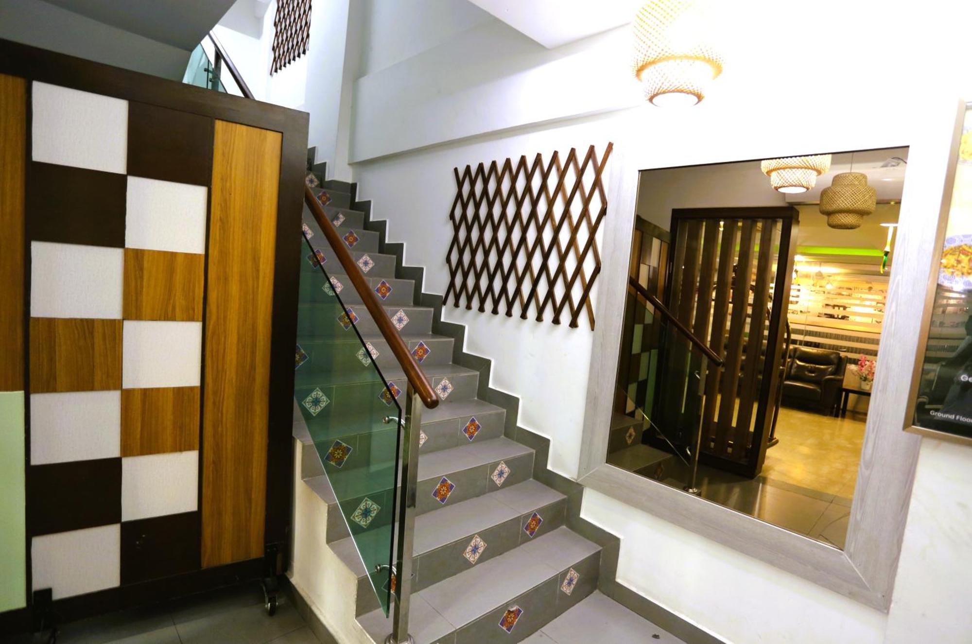 Eco Hotel At Bbcc クアラルンプール エクステリア 写真