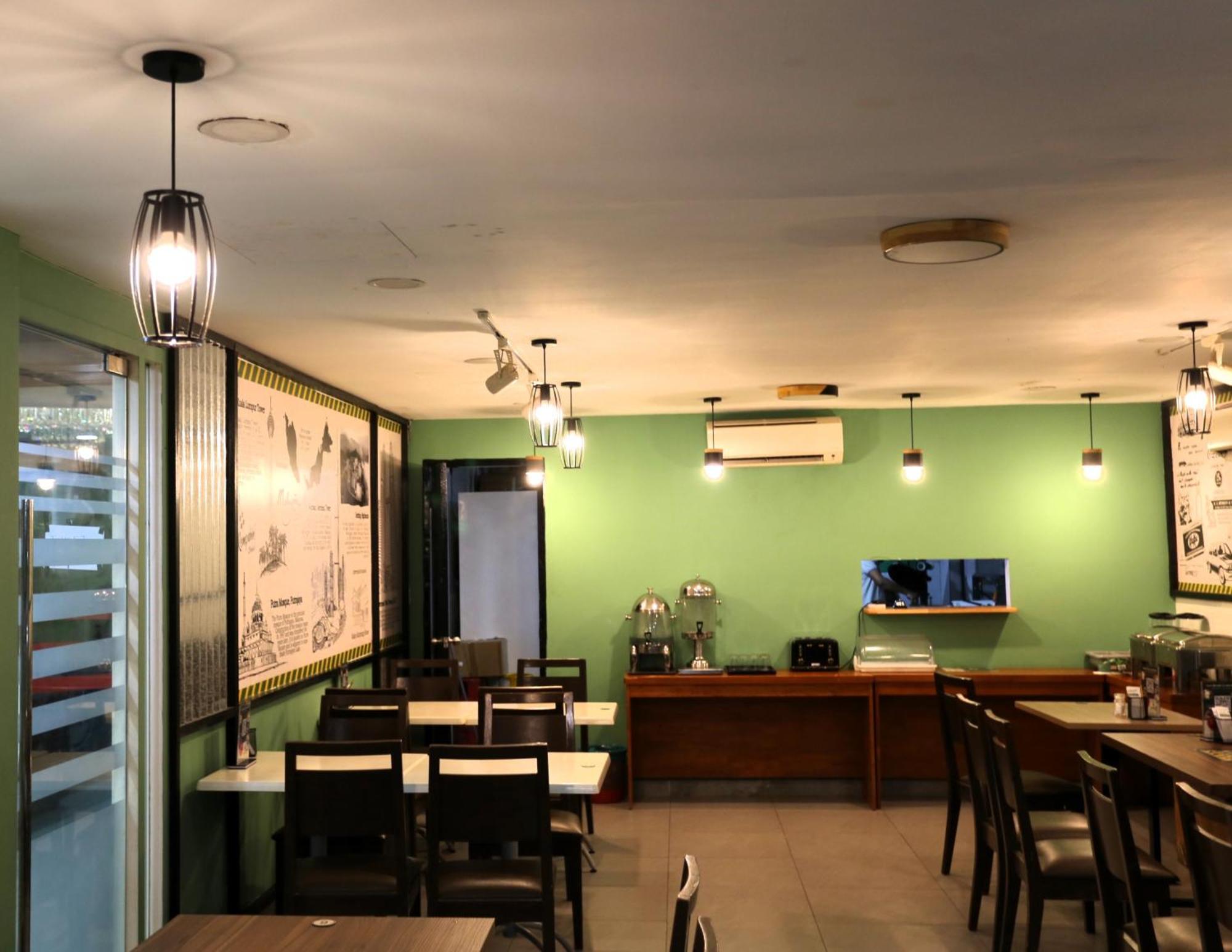 Eco Hotel At Bbcc クアラルンプール エクステリア 写真