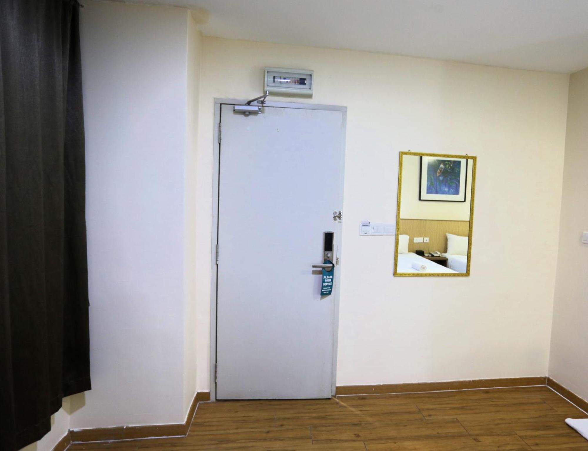 Eco Hotel At Bbcc クアラルンプール エクステリア 写真